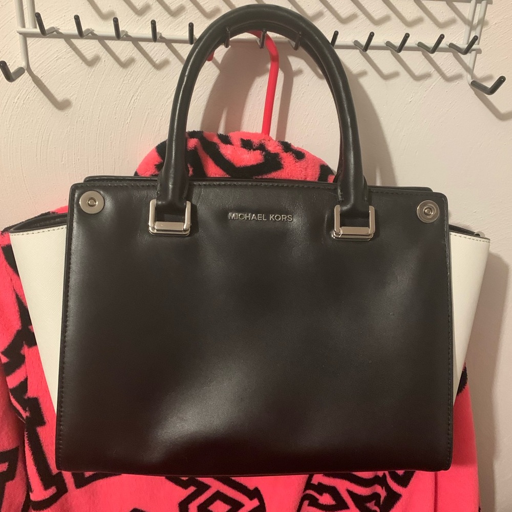 Michael Kors Selma Purse